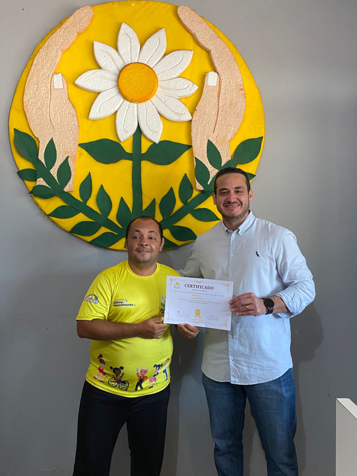 Águas de Confresa recebe selo Amigo da APAE e reforça compromisso social no município