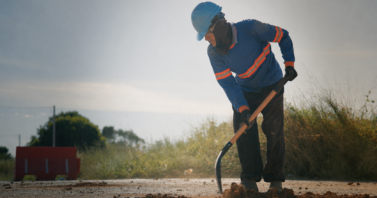 Obras da rede de esgoto chegam ao bairro Araguaia em Sinop e vão melhorar infraestrutura da região