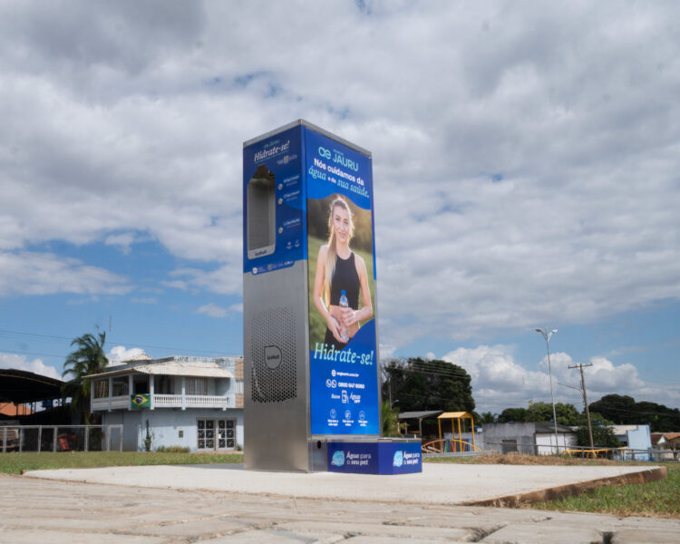 Águas de Jauru instala estação de hidratação na Praça João Rossi e leva mais comodidade e bem-estar à população