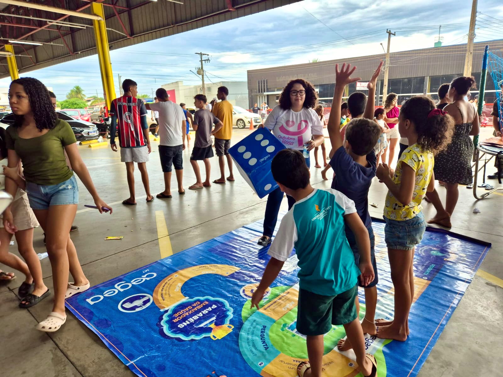 Águas de Sinop participa da Rua da Alegria e leva educação ambiental em celebração ao Dia das Crianças
